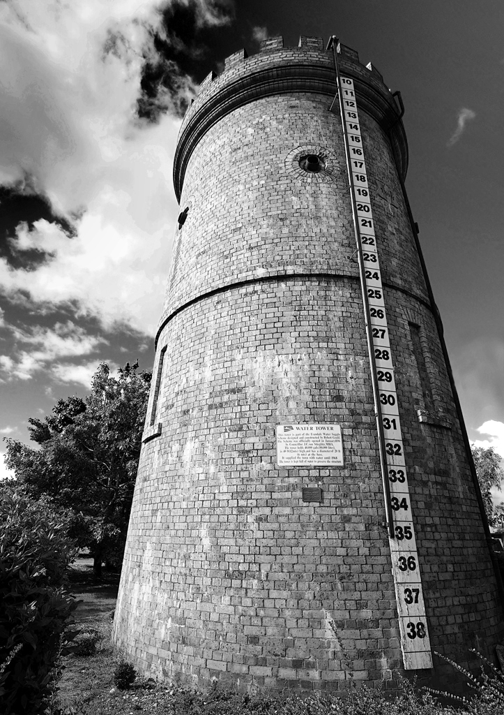 Click image for larger version

Name:	Water tower BW.jpg
Views:	25
Size:	586.4 KB
ID:	406941