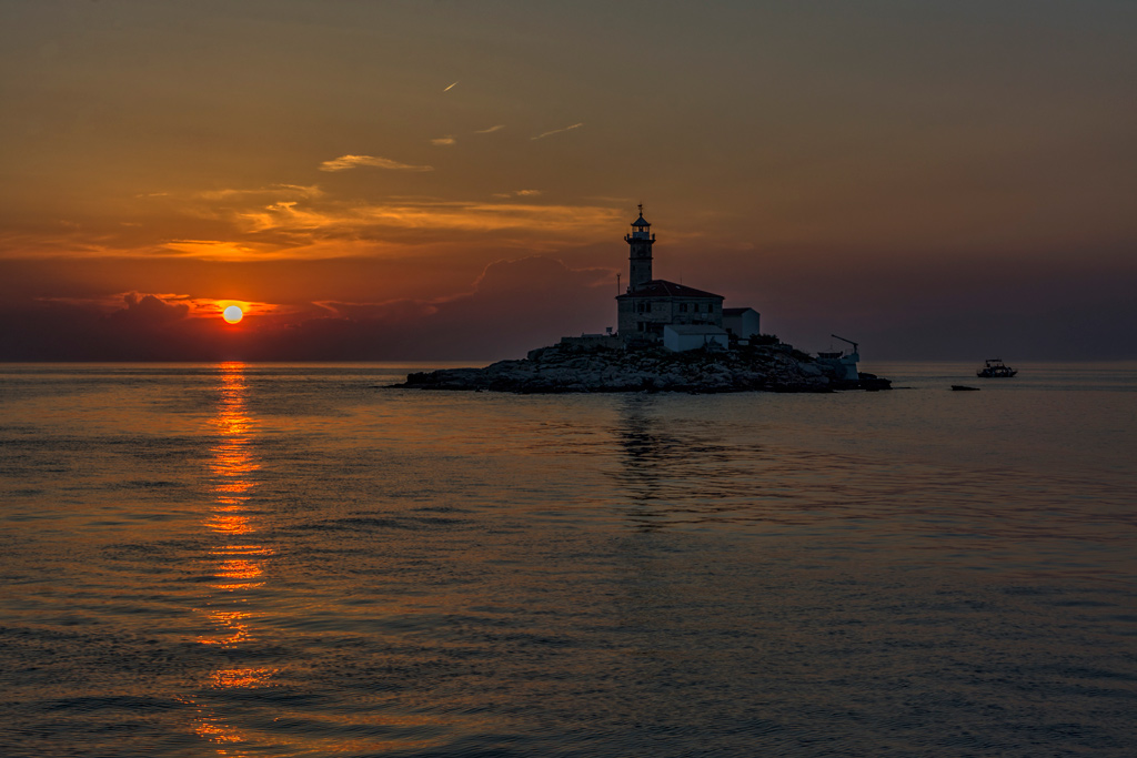 Click image for larger version

Name:	_DSC4174-Sunset-cruise.jpg
Views:	36
Size:	236.7 KB
ID:	409656