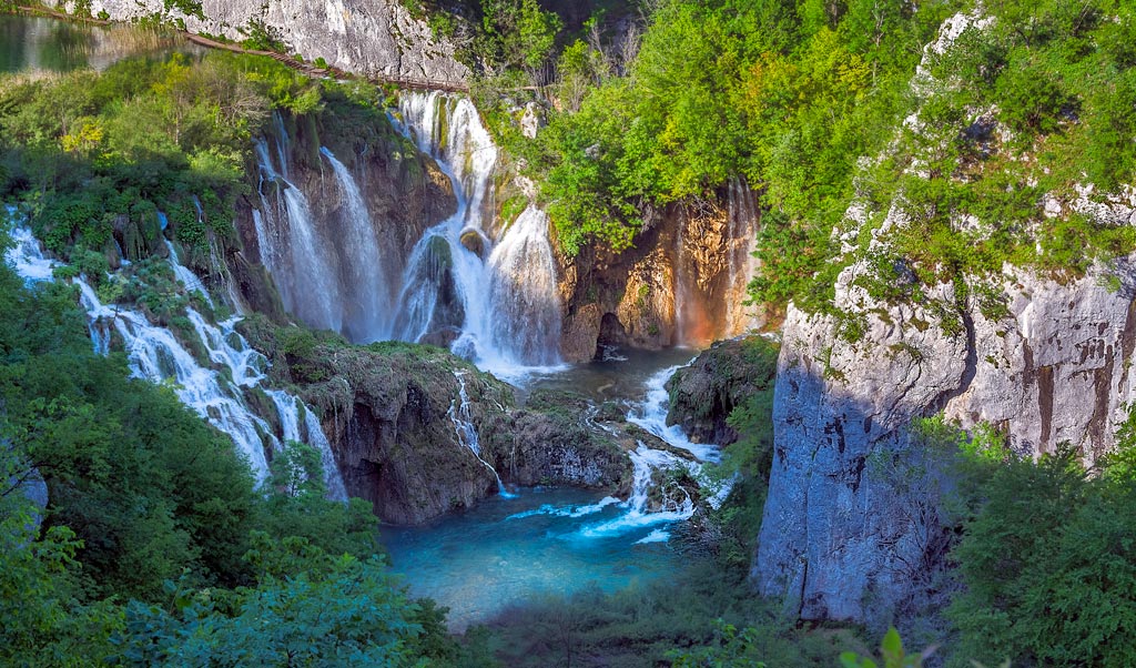 Click image for larger version

Name:	_DSC1696-Plitvice.jpg
Views:	37
Size:	217.8 KB
ID:	410095