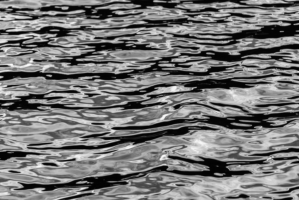 Click image for larger version

Name:	Patterns-on-the-water-b&amp;w.jpg
Views:	16
Size:	241.7 KB
ID:	410433