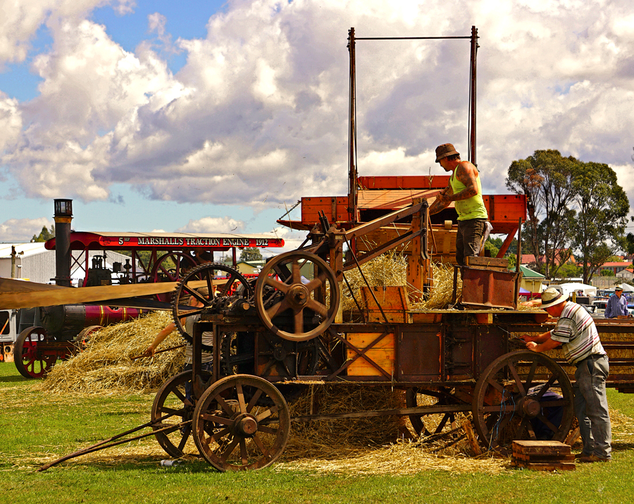 Click image for larger version

Name:	Hay Baler.jpg
Views:	10
Size:	889.8 KB
ID:	420200