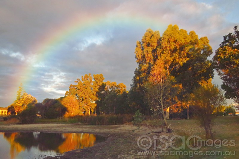 Click image for larger version

Name:	Rainbow on the Lake - Small.jpg
Views:	7
Size:	99.0 KB
ID:	420636