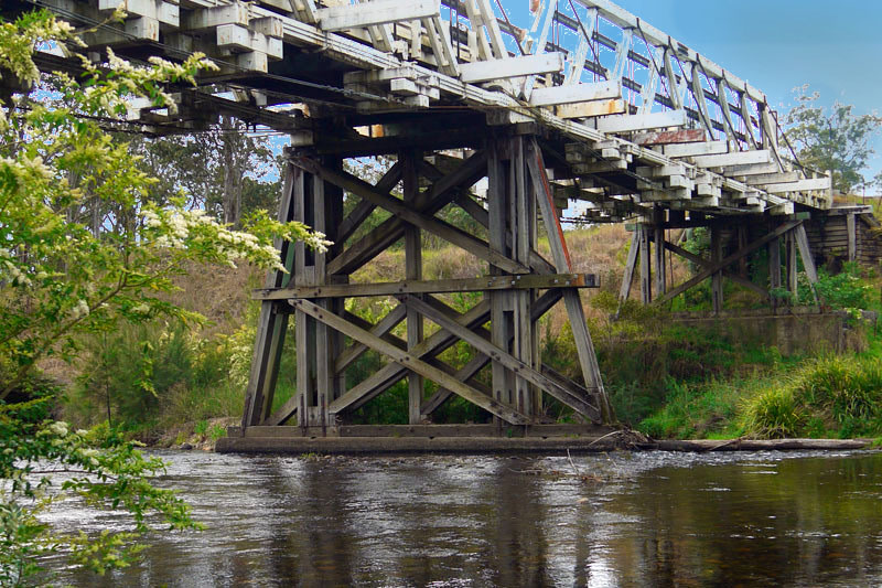 Click image for larger version

Name:	Phils bridge.jpg
Views:	31
Size:	195.0 KB
ID:	433930