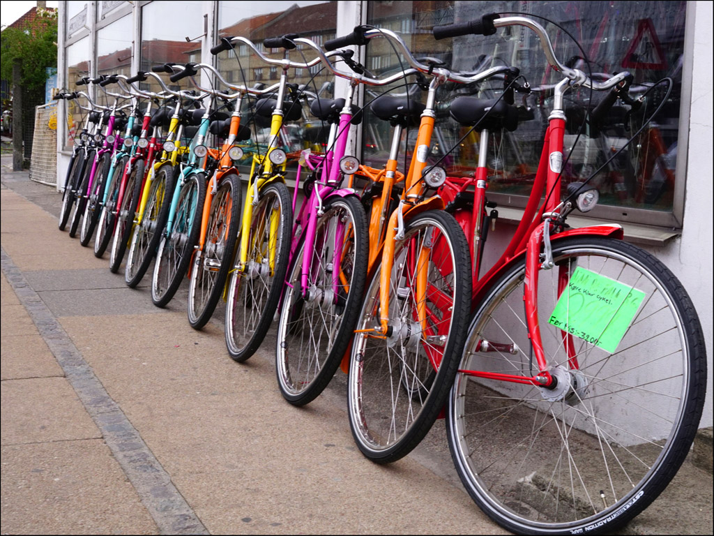 Click image for larger version

Name:	Colored bikes2.jpg
Views:	39
Size:	346.3 KB
ID:	443877