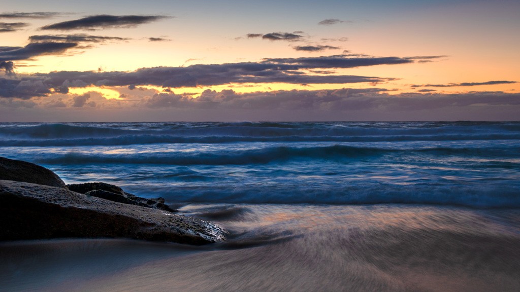 Click image for larger version

Name:	Tamarama-Sunrise-1.jpg
Views:	48
Size:	122.9 KB
ID:	460503