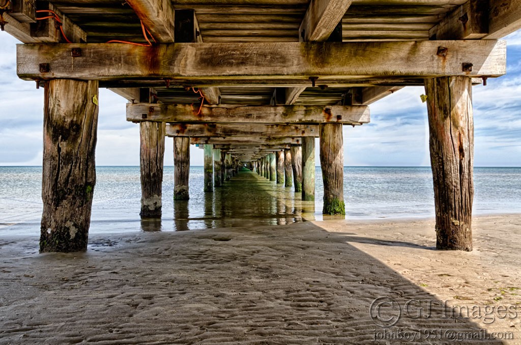 Click image for larger version  Name:	Under The Jetty (landscape).jpg Views:	1 Size:	237.0 KB ID:	462619