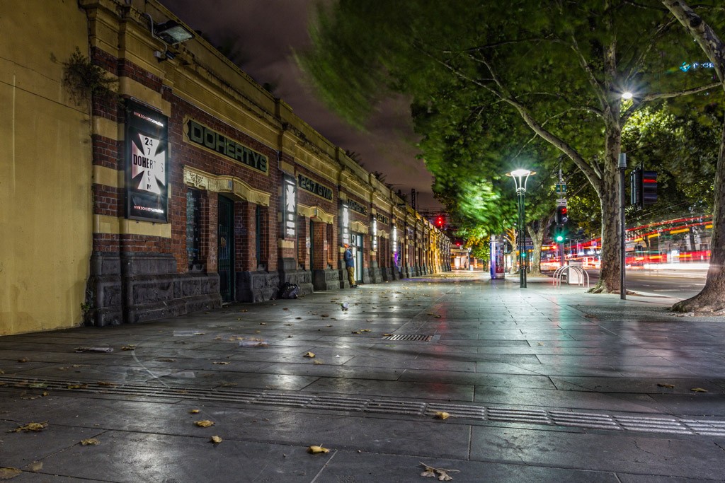 Click image for larger version

Name:	Melbourne @ Night 9.jpg
Views:	58
Size:	218.4 KB
ID:	464199