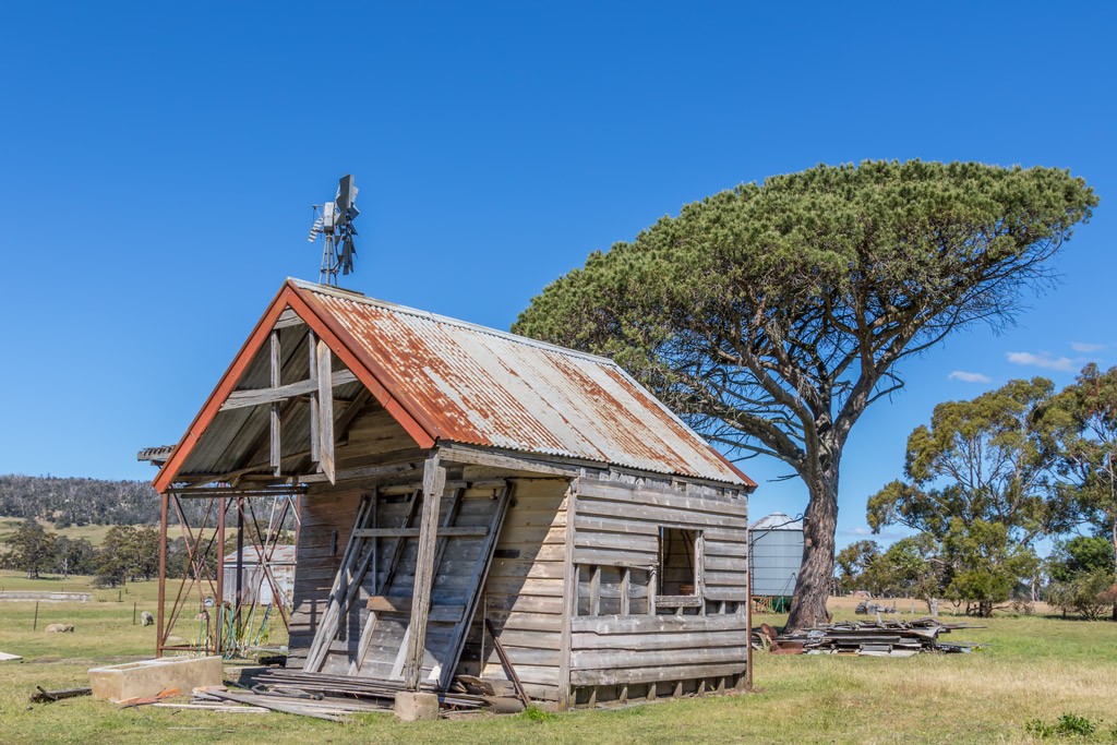 Click image for larger version

Name:	Outback Scene.jpg
Views:	37
Size:	214.5 KB
ID:	467944