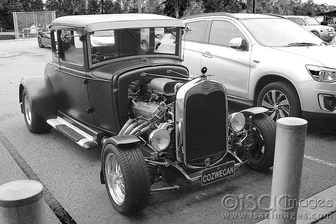 Click image for larger version

Name:	8771-1930_Ford_Model_A_Roadster_Hot_Rod_Coupe_BW.jpg
Views:	67
Size:	175.3 KB
ID:	478695