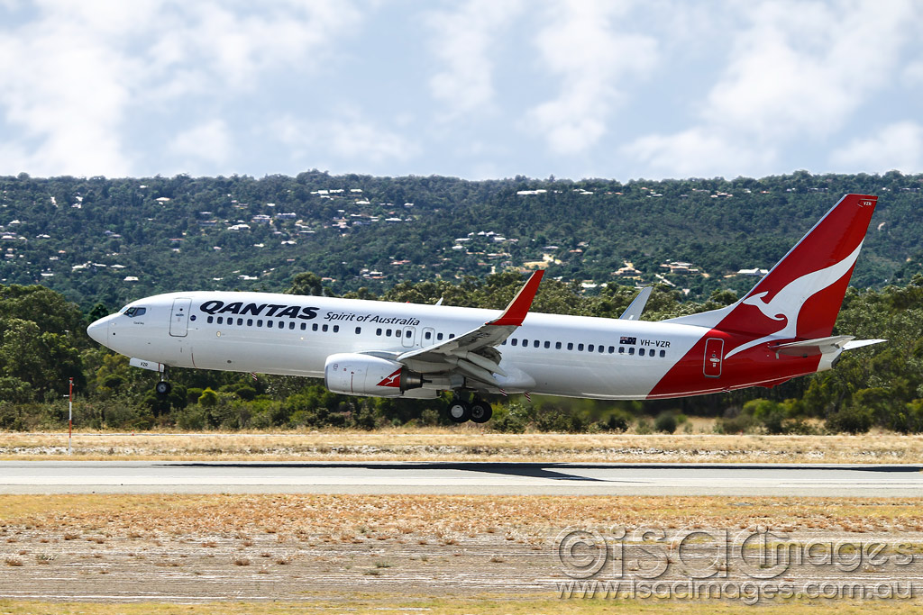 Click image for larger version

Name:	7157-Qantas.jpg
Views:	43
Size:	243.2 KB
ID:	453115