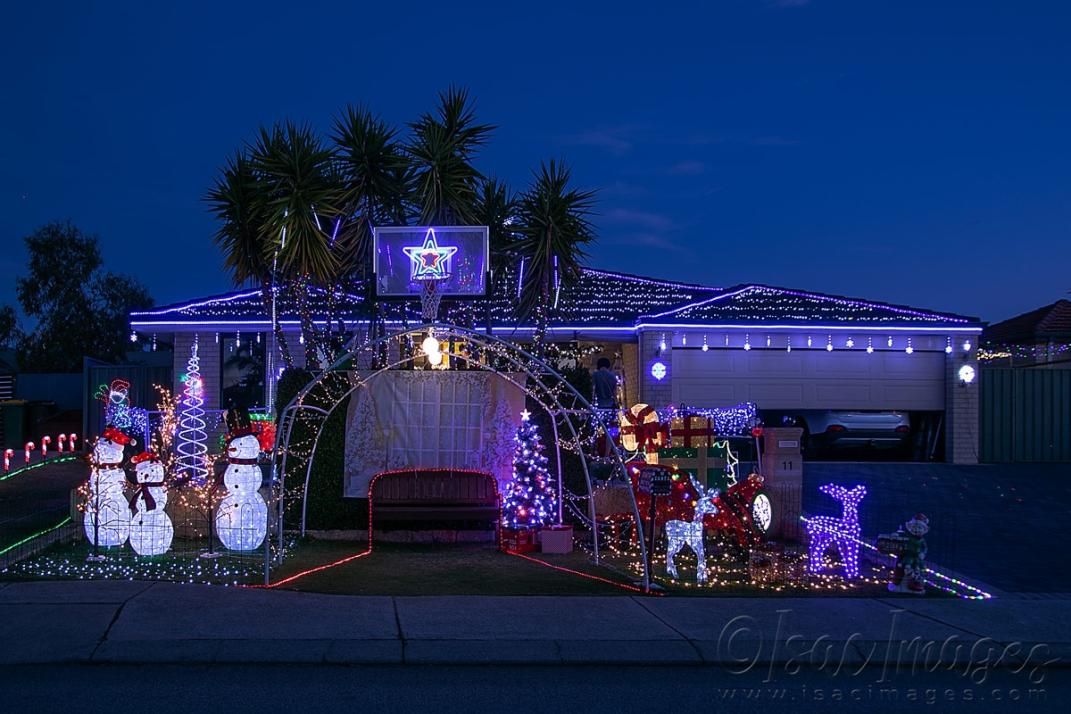 Click image for larger version

Name:	4782-Christmas_Lights.jpg
Views:	39
Size:	113.1 KB
ID:	483061