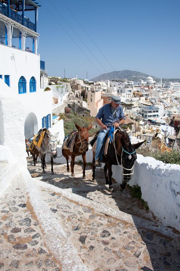 Click image for larger version  Name:	Santorini (No Blur).jpg Views:	0 Size:	112.5 KB ID:	483617