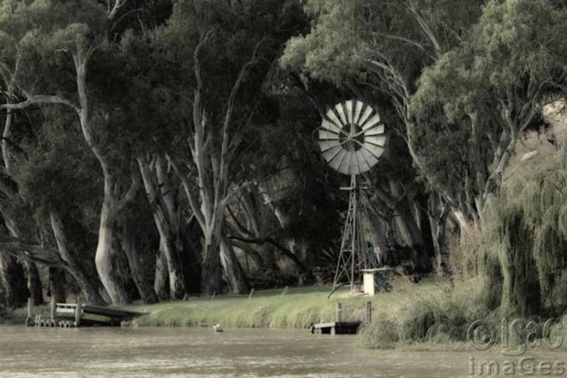 Click image for larger version

Name:	Windmill Murray River.jpg
Views:	60
Size:	189.0 KB
ID:	484987