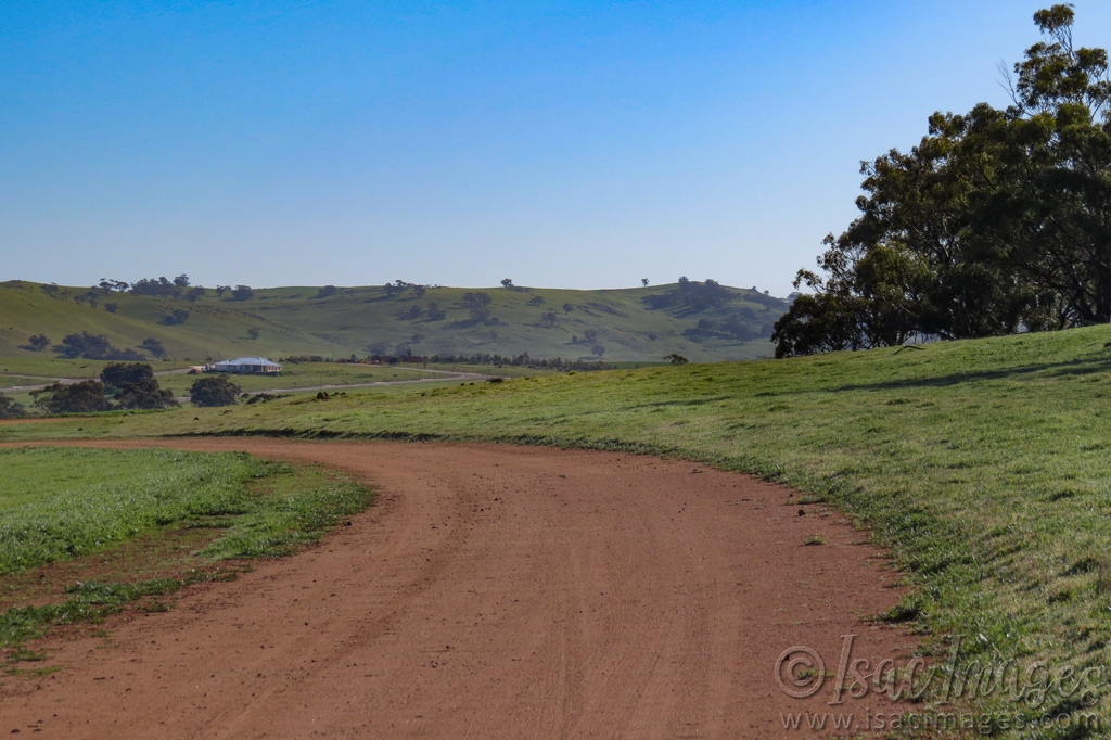 Click image for larger version

Name:	4771-Farm_Driveway_Toodyay.jpg
Views:	65
Size:	476.5 KB
ID:	487361