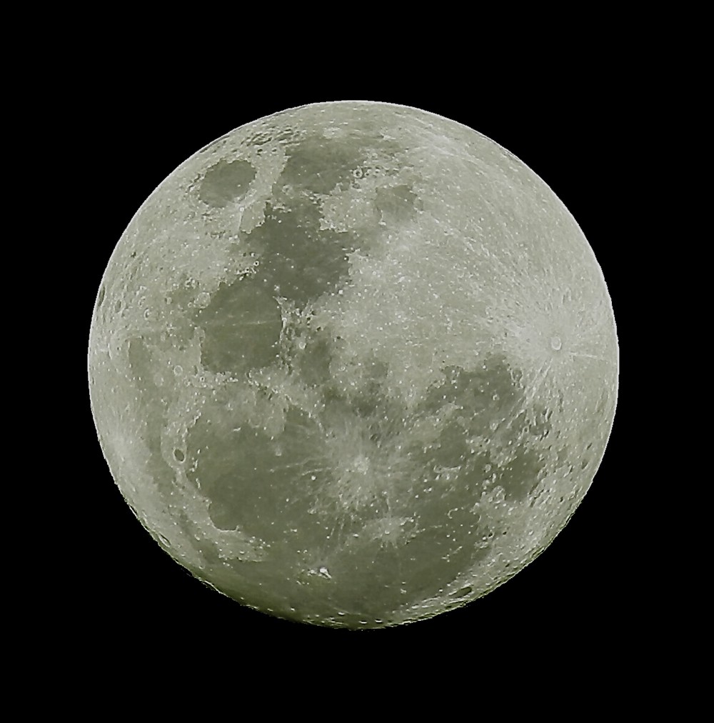 Click image for larger version

Name:	moon shot.jpg
Views:	202
Size:	127.9 KB
ID:	466332