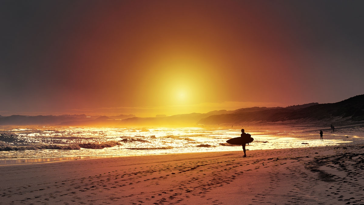 Click image for larger version

Name:	Sunset Surfer.jpg
Views:	146
Size:	393.3 KB
ID:	488266