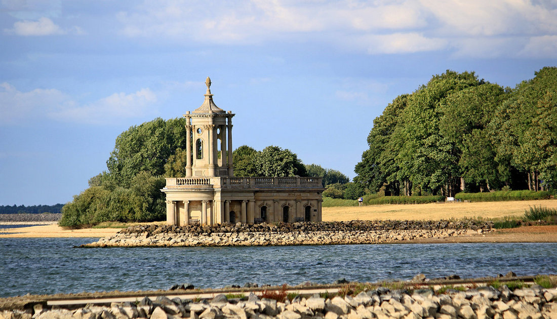 Click image for larger version

Name:	Normanton Church.jpg
Views:	80
Size:	252.8 KB
ID:	495425