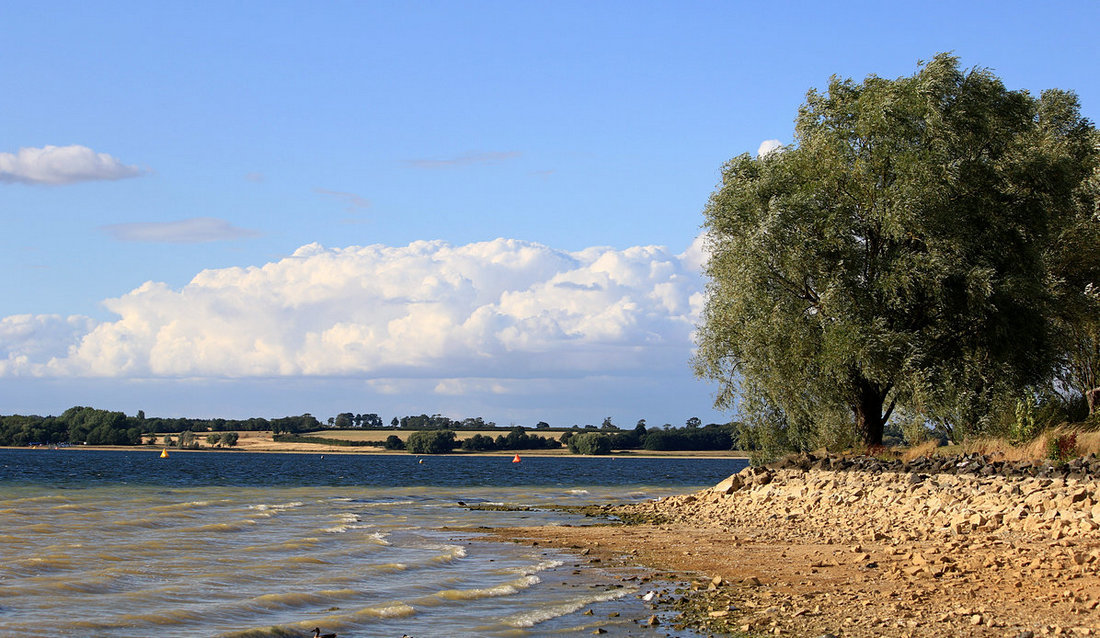Click image for larger version

Name:	Rutland Water (1).jpg
Views:	66
Size:	247.4 KB
ID:	495426