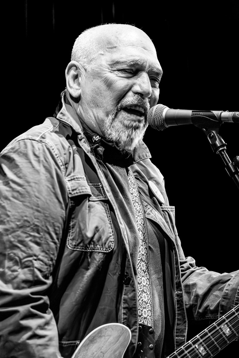 Click image for larger version

Name:	Black Sorrows 14 bw.jpg
Views:	63
Size:	238.6 KB
ID:	501225