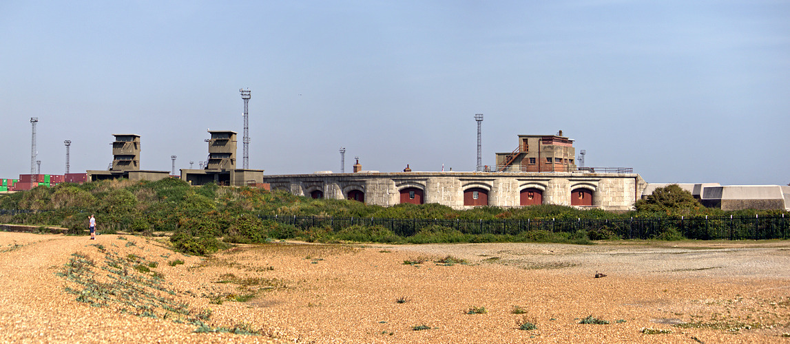 Click image for larger version

Name:	Landguard Fort Pano re-size.jpg
Views:	95
Size:	281.3 KB
ID:	506037