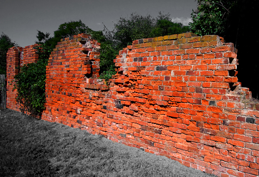 Click image for larger version

Name:	Old wall.jpg
Views:	19
Size:	1,021.0 KB
ID:	407304