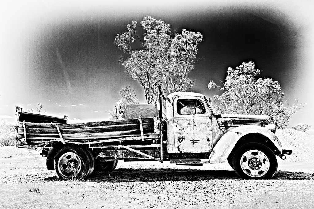 Click image for larger version

Name:	Old Truck.jpg
Views:	102
Size:	232.6 KB
ID:	461112