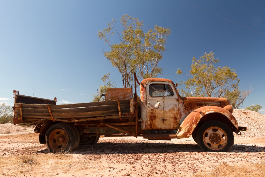 Click image for larger version

Name:	Old Truck 0.jpg
Views:	80
Size:	181.0 KB
ID:	461135